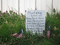 USA - Staunton IL - Henry's Rabbit Ranch Montana's Headstone (11 Apr 2009)